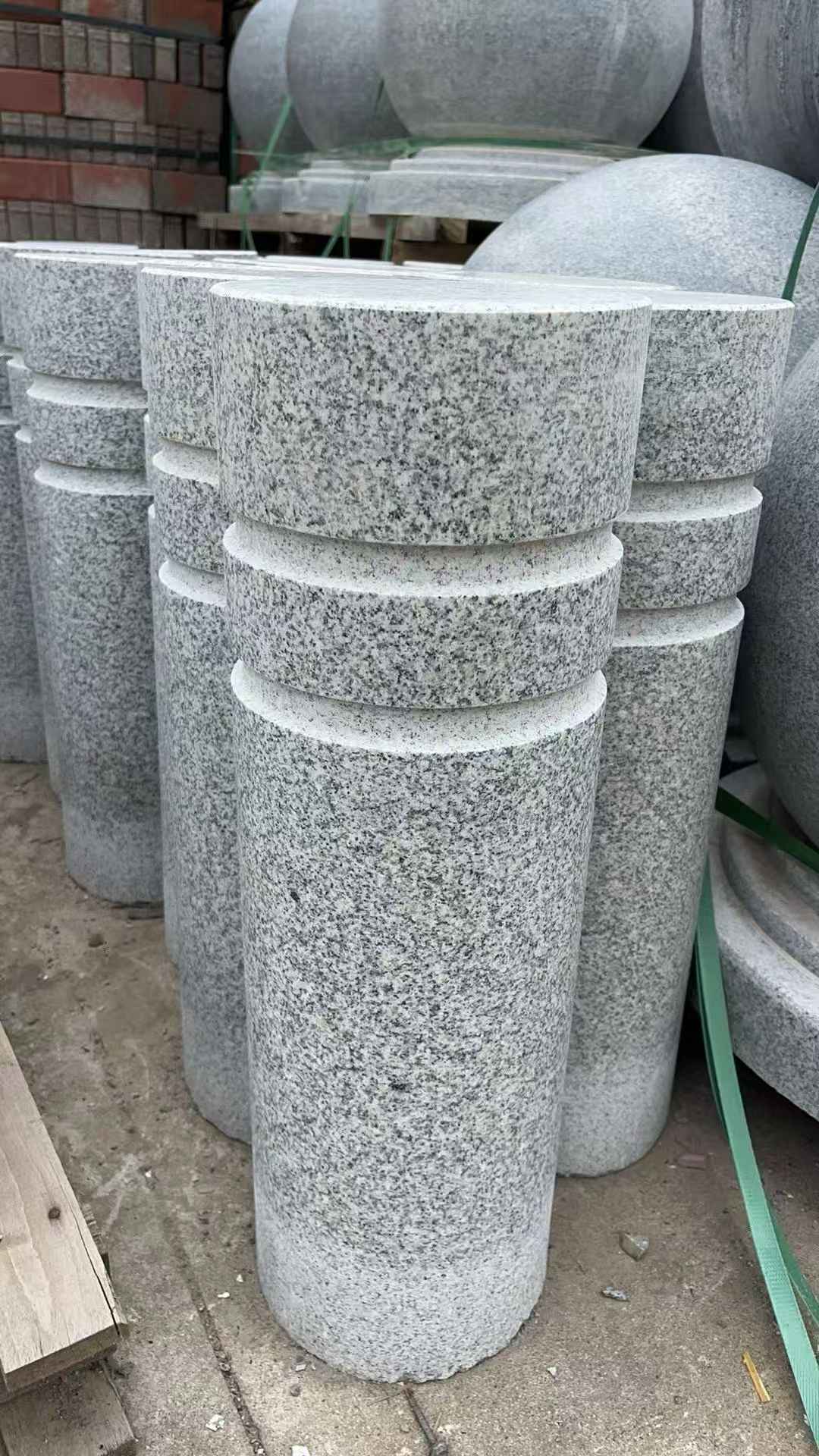 忻州 芝麻白花岗岩挡车柱、隔离柱多少钱