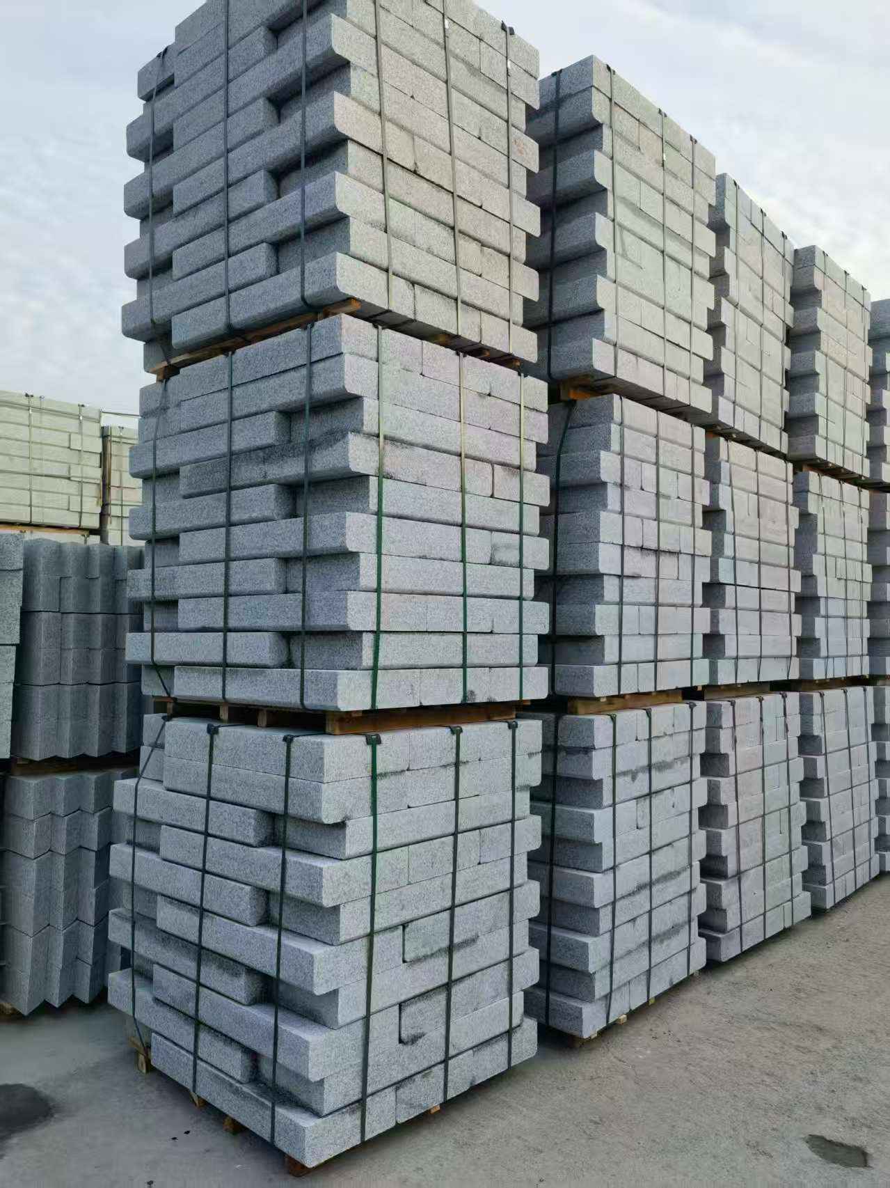 忻州 路沿石（路侧石），颜色一致，尺寸标准