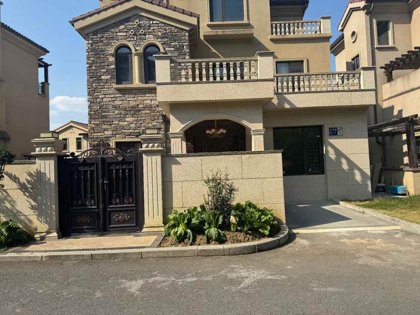 忻州黄金麻别墅外墙安装效果