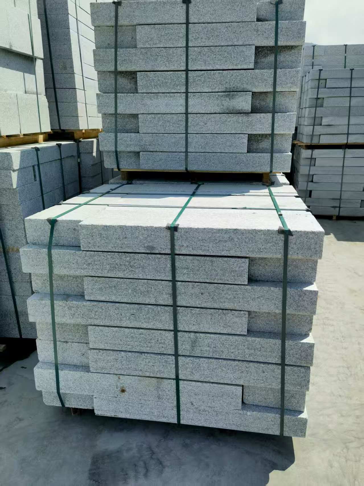 忻州 芙蓉白花岗岩路沿石、平石尺寸标准，色泽均匀